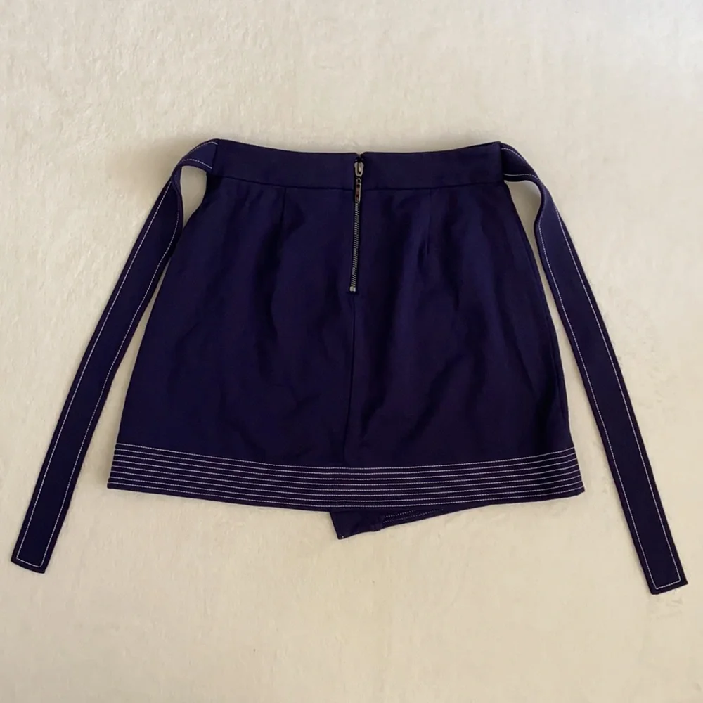 Guess Los Angeles | Faux Wrap Tie Belt Asymmetrical Mini Skirt Blue (S 4-6) - Picture 8 of 15